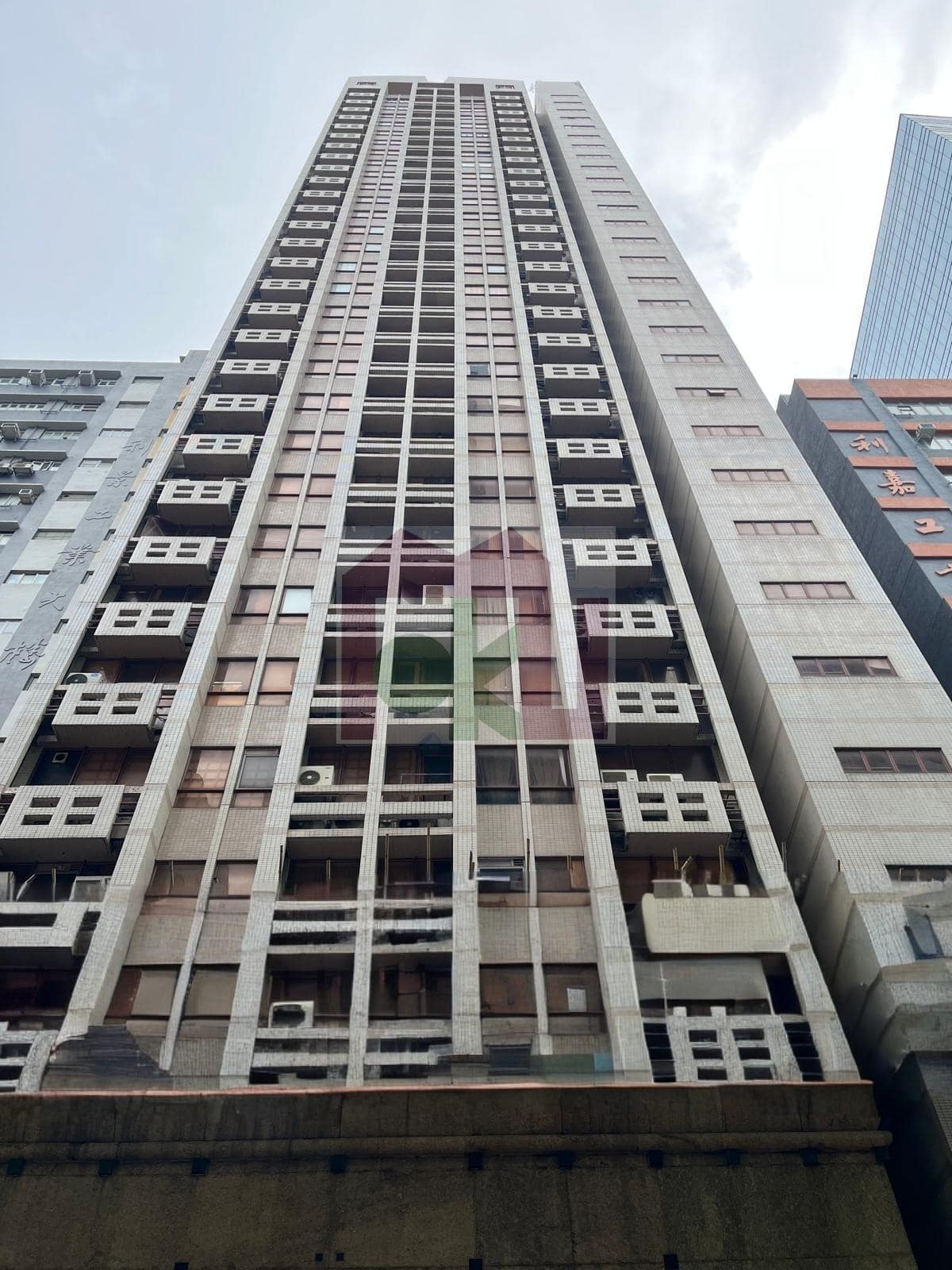 New Treasure Centre - San Po Kong Office for Rent | Moku Property